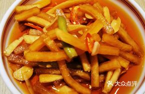 Vinegar-Pickled Radish Strips