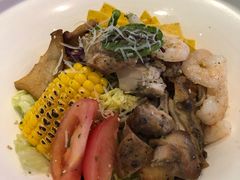 鸡肉大虾鲜蔬波奇碗-西堤牛排(龙德广场店)