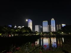 -万绿园