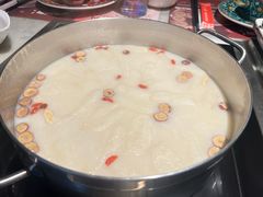 -尚尚仙·酸汤猪手·猪肚鸡火锅(华联万柳购物中心店)