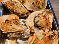 现扣活烤一堆小生蚝-喝丢一只鞋海鲜烧烤(市场店)