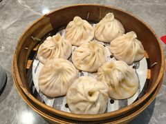 -莱莱小笼·乔艾