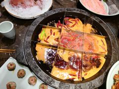 -红九格老火锅(三峡广场店)