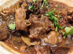 小鸡炖野生黄蘑-小土豆北方菜馆(方庄店)