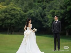 -喜爱高定婚纱摄影