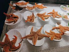 -雍容荟帝王蟹活龙虾展台自助(IFS黑金店)