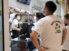 -白玉兰食品甜凤店(合生汇店)