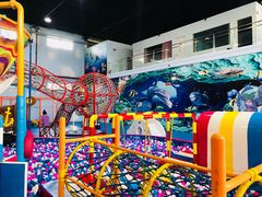-嘿哟动霸CHUA·新潮玩运动娱乐中心·蹦床滑冰团建乐园