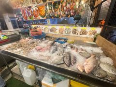 -大树下海鲜饭店