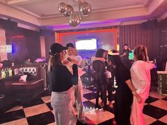 -乐界KTV(虹桥中心店)