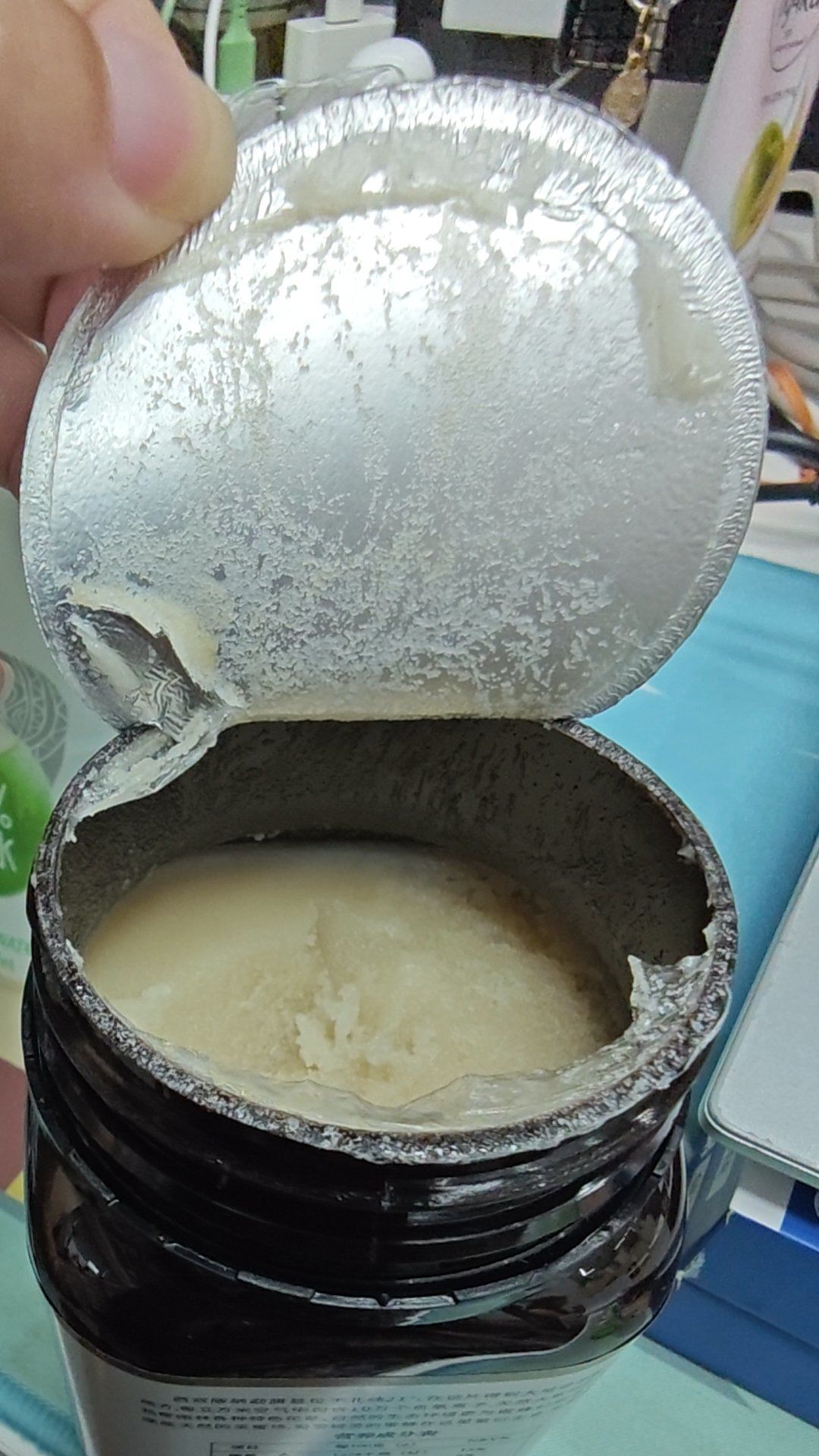 蜂蜜上面浮了一层白沫有点酸(蜂蜜表面有白色泡沫还有酸味怎么回事) 蜂蜜上面浮了一层白沫有点酸(蜂蜜表面有白色泡沫还有酸味怎么回事)