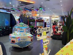 -反斗乐园π·电玩·高空拓展·蹦床(龙华天虹店)