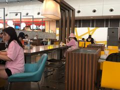 大堂-麦当劳(杭州东站高铁店)