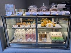 面包甜点陈列柜-喜茶(广州中山六路店)