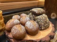 -怡咖啡海鲜自助餐厅(浦东香格里拉店)