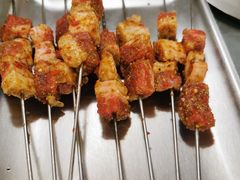 -围炉肉舍•炭烤活鳗•丹东海鲜烤肉(步行街店)