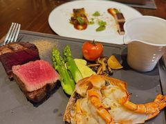 -恰餐厅及酒吧 CHAR Bar & Grill (北京丽都皇冠假日店)