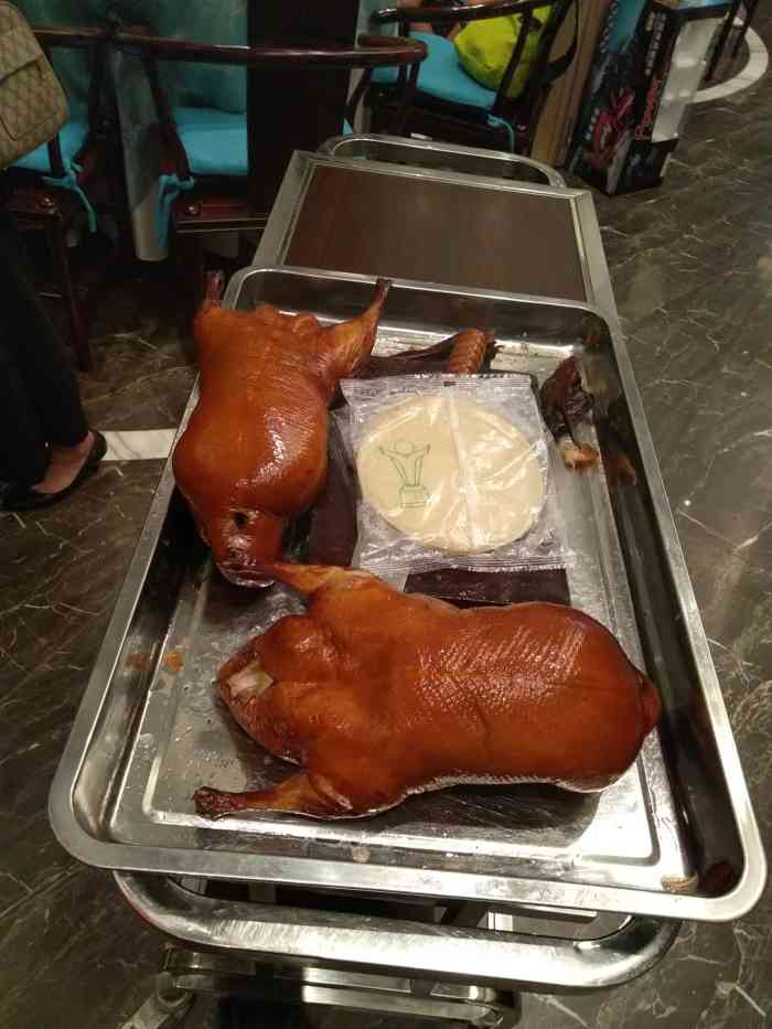 京川烤鸭图片