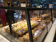 面包甜点陈列柜-巴黎贝甜(大宁国际商业广场店)