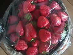 新鲜的大草莓-比格比萨自助(商业大厦店)