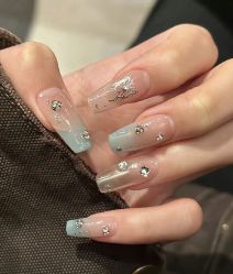 -丽心自助美甲美睫