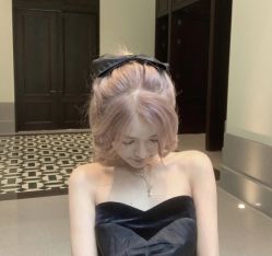 -AYO SALON