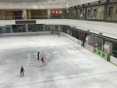 -陈露国际冰上中心(天津嘉里汇店)