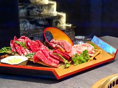 -铭牛烧肉·和牛海鲜自助(高新月牙湖店)