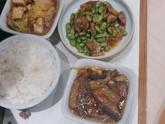 -老乡鸡(上海白玉兰广场店)
