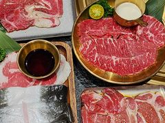 卡卢比卷蒲烧活鳗鱼综合拼盘-何发发和牛烧肉·鳗鱼榴莲放题自助(乐峰广场店)