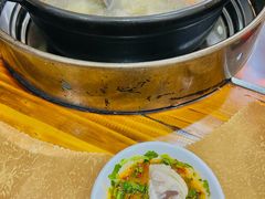 -濠轩阁特色生蚝火锅(水湾路店)