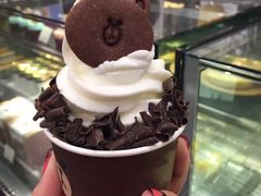 -LINE FRIENDS Garosu-gil Flagship Store
