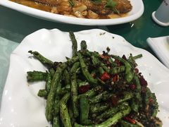 -王记酱骨头馆(经纬路店)
