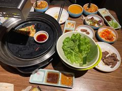 -明洞阿姨·韩式酱蟹烤肉·创意料理(三元桥店)