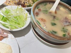 -小桃红·东北菜·春饼烤鸭(南阳湖街店)