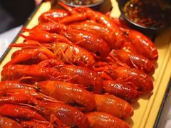 -肥肥虾庄·金牌油焖大虾(汉街SKP店)