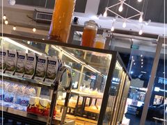 -顶东面包花园·生日蛋糕(世博店)