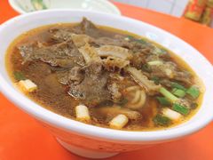 -六合夜市