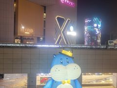 -盒马X会员店(王府井奥莱UP TOWN店)