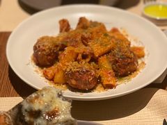 黑松露披萨，三种芝士和有机鸡蛋-Mercato莫卡多露台餐厅与酒吧(K11店)