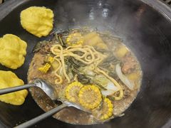 -哈尔滨东北铁锅炖(都督街店)