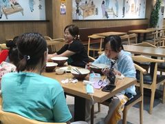 大堂-三好食堂(煎饺·馄饨·肉饼米线·盛世广场店)