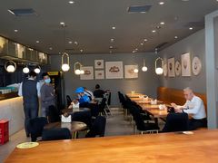 -POKEE VIA&Brunch·维娅(重庆来福士店)