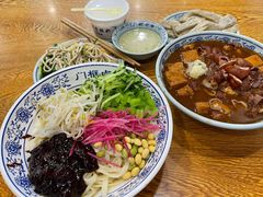 老北京炸酱面-门框胡同百年卤煮(新街口店)