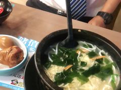 -灵芝妹子海鲜米线(香炉礁山姆店)