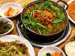-喇喇排骨火锅·传统韩式脊骨汤(望京西园总店)