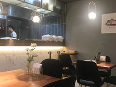 -POKEE VIA&Brunch·维娅(重庆来福士店)
