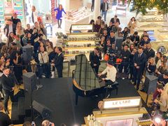 -乐蓬马歇百货公司(Rive Gauche)