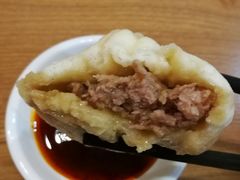 传统猪肉灌汤包-草包包子铺(宽厚里店)