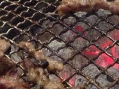 -啊美丽炭火烤肉(滑翔一店)